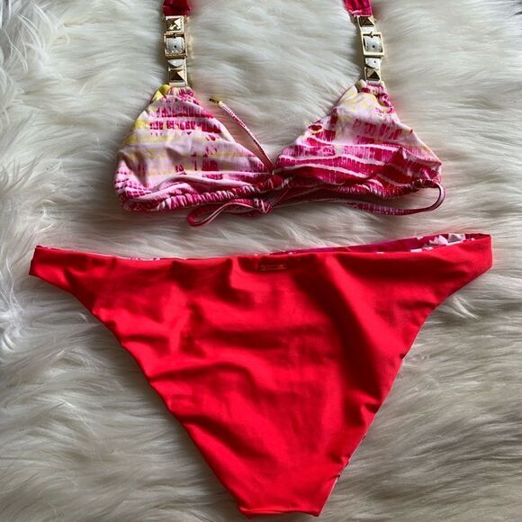 Beach Bunny Bikini Set - Picture 4 of 6